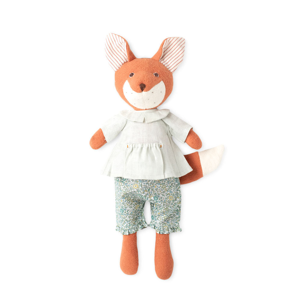 Flora Fox's Outfit