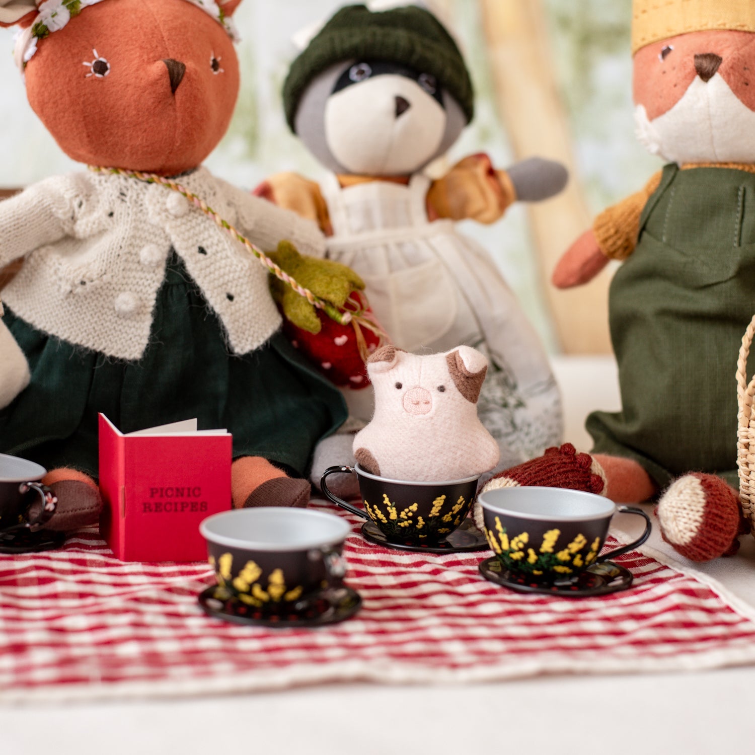 Picnic Basket Set for Dolls